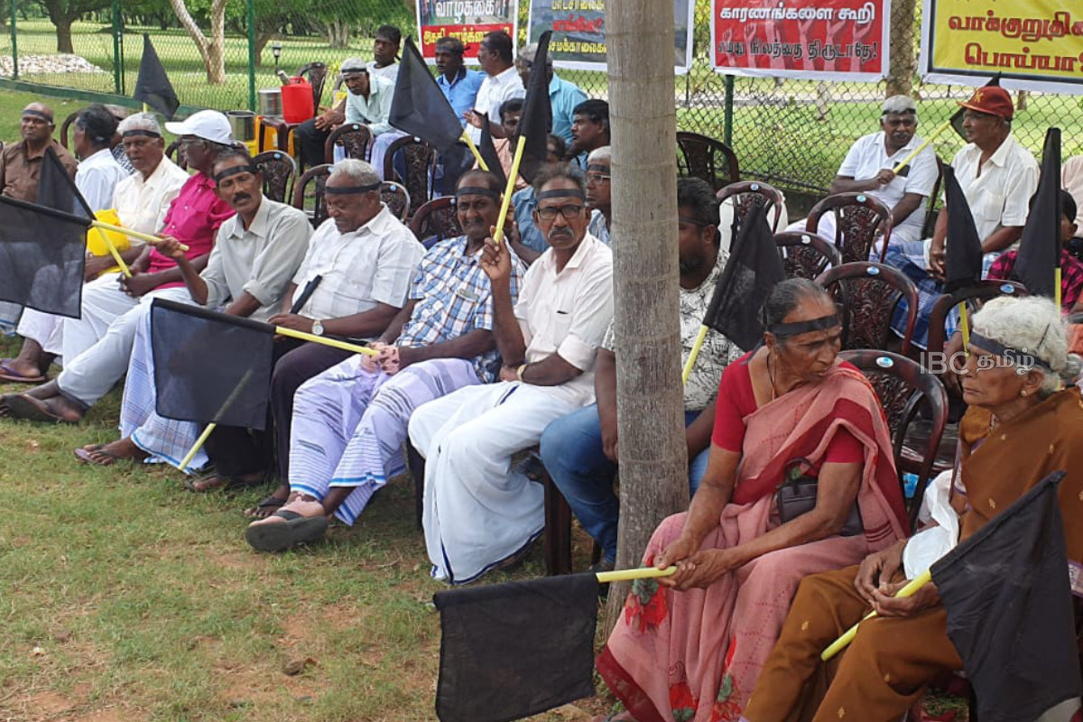மயிலிட்டியில் இருந்து இராணுவத்தை வெளியேற கோரி கறுப்பு கொடி போராட்டம் | Protest North Which In High Security Zones
