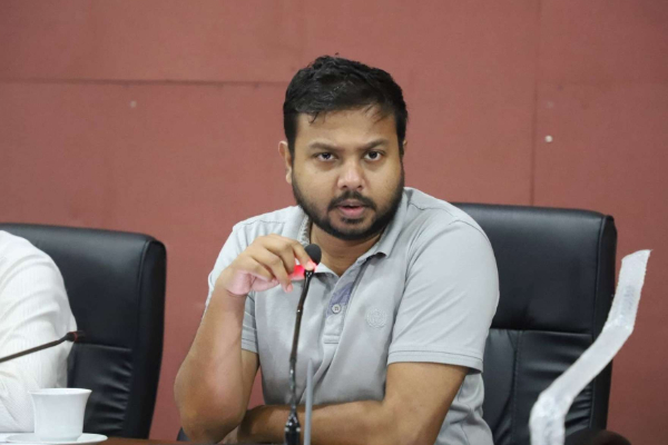 துபாயில் குழந்தையுடன் சிக்கித் தவிக்கும் இலங்கை பெண்.. நாடு திரும்ப அரசாங்கம் நடவடிக்கை | Facebook Plea Of Woman Dubai Unpaid Hospital Bills