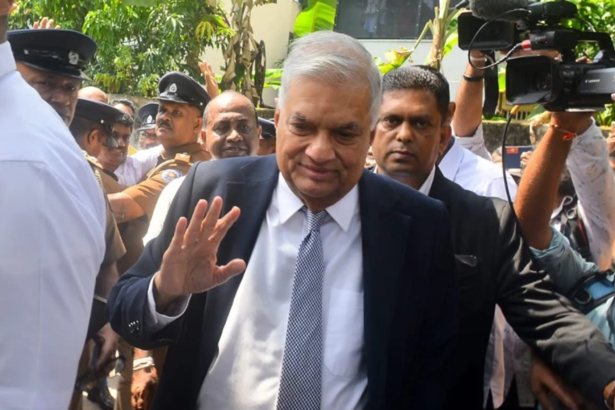 பிரித்தானியாவில் பிரதமர் ஹரிணி தங்கியிருந்த இல்லம்.. 16 மில்லியன் விவகாரத்தில் மீண்டும் ரணிலுக்கு சிக்கல் | Pm Harini Uk Visit Ranil Faces Issue Again