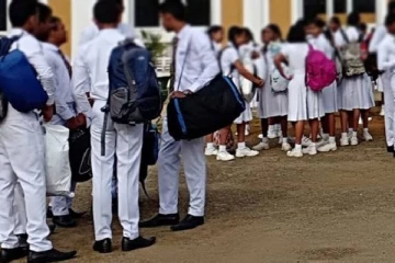 மாணவர் கொத்தணி உருவாகும் அபாயம்! அமைச்சர் விடுத்துள்ள எச்சரிக்கை