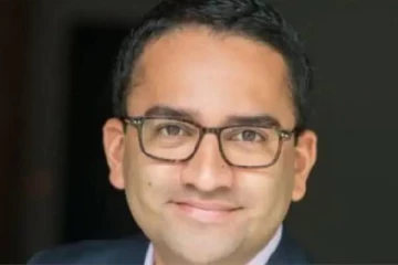 அமெரிக்க ஜனாதிபதி மாளிகை இயக்குனராக பொறுப்பேற்கும் இந்தியர்