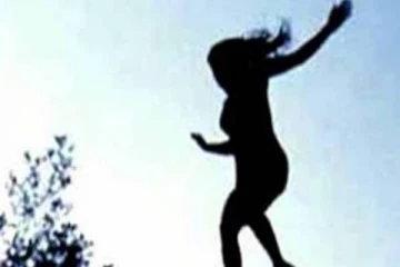 பெண் மாடியில் இருந்து குதித்தமைக்கான காரணம் வெளியாகியுள்ளது