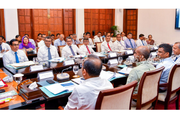 கிராமியப் போக்குவரத்து தொடர்பில் கூடுதல் கரிசனை! ஜனாதிபதி அதிகாரிகளுக்கு பணிப்புரை | Rural Transport President Instructs Officials