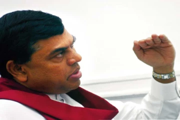 வெளிநாடு பறந்தார் பசில்..!