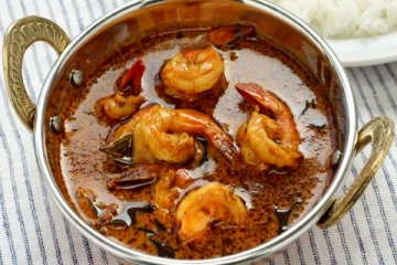 இனி இதற்கு தேவை இருக்காது! இறால் தலையை கொய்யாமல் குழம்பு வைப்பது எப்படி?