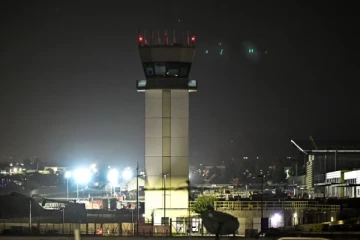 அமெரிக்காவின் பல விமான நிலையங்களில் விமான போக்குவரத்து பாதிப்பு