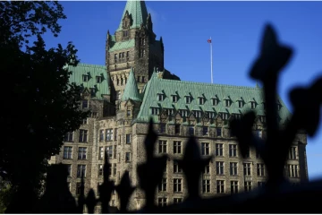 குடியேறிகள் தொடர்பில் கனடா எடுத்துள்ள அதிரடி தீர்மானம்