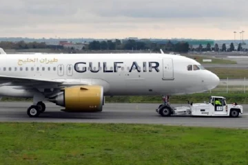 நடுவானில் துயர சம்பவம்... பாரீஸ் புறப்பட்டு சென்ற விமானம் பாதிவழியில் தரையிறக்கம்