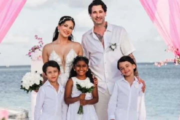 குழந்தைகள் முன்பு மீண்டும் கணவரை திருமணம் செய்த நடிகை சன்னி லியோன்.. அழகான புகைப்படங்கள்