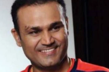 இவர்கள் இருக்கும் வரையில் மும்பை அணியை யாராலும் வீழ்த்த முடியாது - வீரேந்திர சேவாக் புகழாரம்