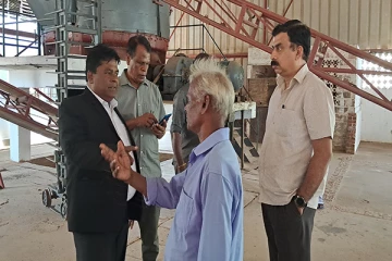 இந்திய தூதரக தலைமை அதிகாரி ராம் மகேஷ் ஒட்டுசுட்டான் ஓட்டுத்தொழிற்சாலைக்கு விஜயம்