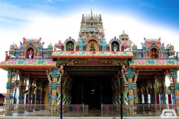 தமிழர் பகுதியில் 500 தூண்களுடன் பிரமாண்டமாக கட்டுப்பட்டுள்ள ஆலயம்