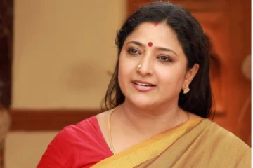 இவ்வளவு வக்ரமாகவும் மனநோயாளியாகவும் யாராவது இருக்க முடியுமா? ராஜாராணி சீரியல் நடிகை ஆதங்கம்