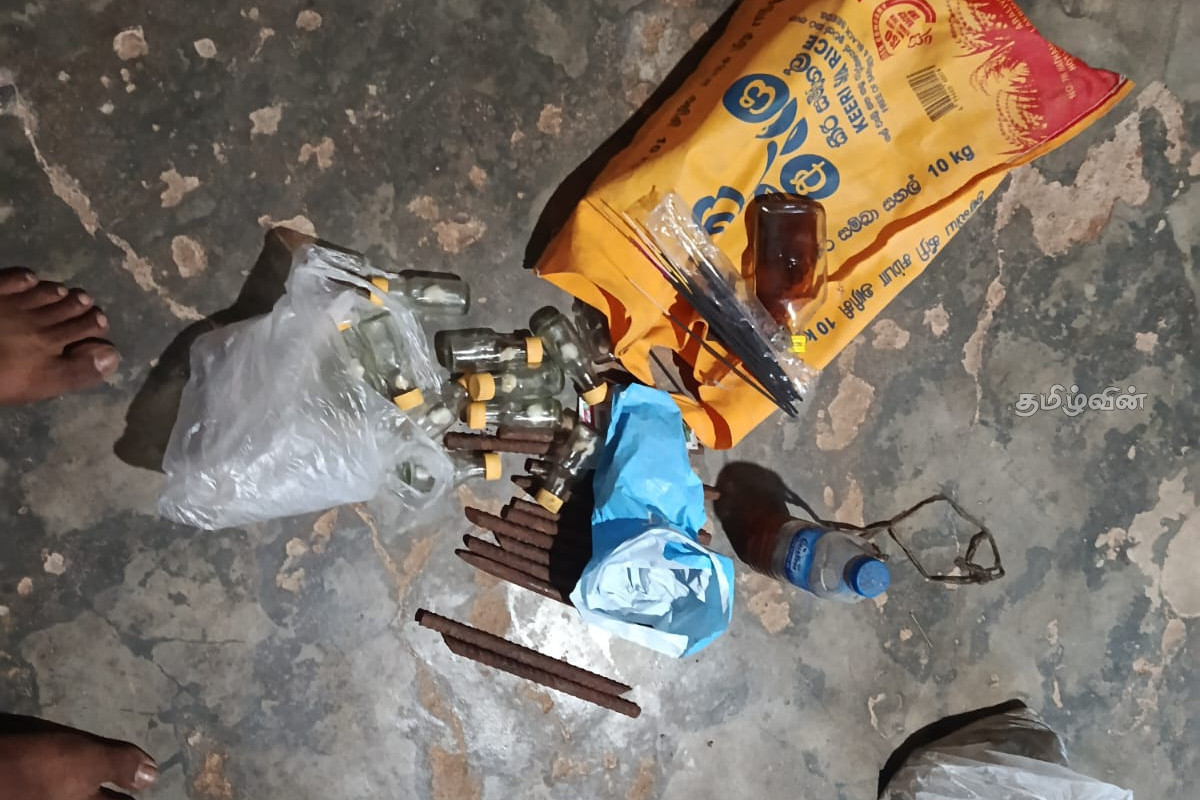 புதையல் தோண்ட முற்பட்ட இராணுவ உயர் அதிகாரி உட்பட எட்டு பேர் கைது | Arrested For Attempting To Dig Up Treasure புதையல் தோண்ட முற்பட்ட இராணுவ உயர் அதிகாரி உட்பட எட்டு பேர் கைது | Arrested For Attempting To Dig Up Treasure