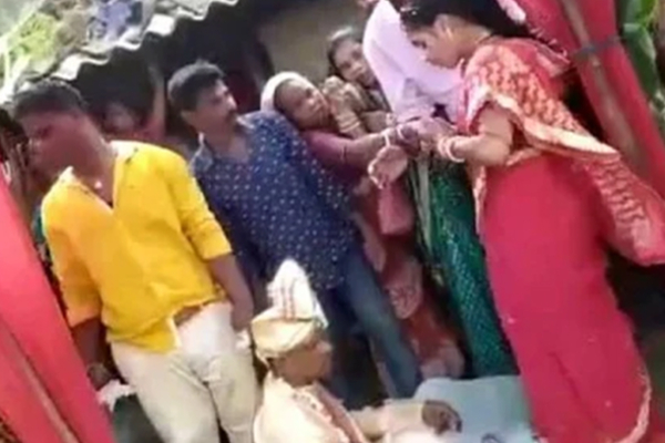 மணப்பெண் எடுத்த அதிரடி முடிவு! மேடையில் மயங்கி விழுந்த மாப்பிள்ளை: நடந்தது என்ன? | Bride Avoid Wedding Groom Faint In Tamil