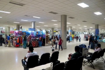 கட்டுநாயக்க விமான நிலையத்தில் சிக்கிய கோடிக்கணக்கான பணம்