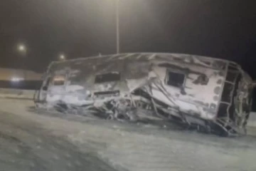 சவுதி அரேபியாவில் பாலத்தின் மீது பேருந்து மோதி விபத்து; 20 யாத்ரீகர்கள் பலி