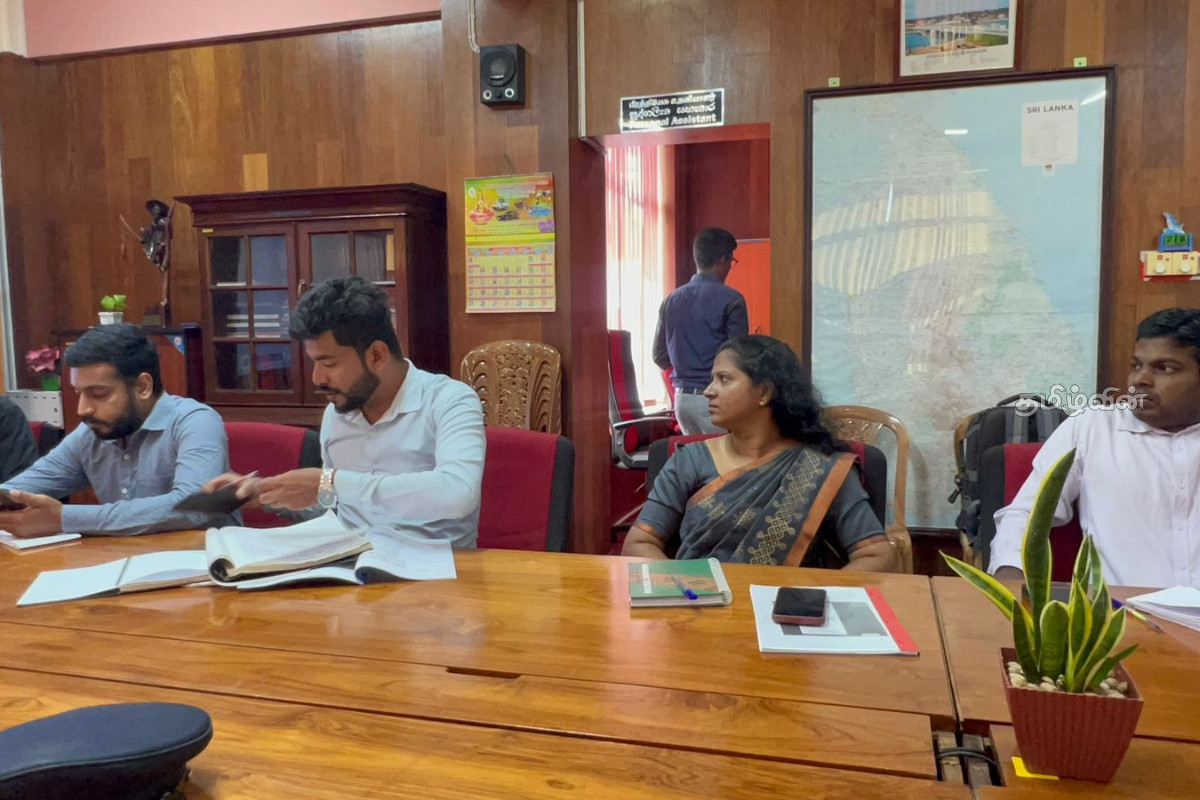 கனிமவள அகழ்வின் சுற்றுநிரூபங்களில் புதிய மாற்றங்கள்! மன்னாரில் முக்கிய கலந்துரையாடல் | New Mineral Exploration Plan To Start In September கனிமவள அகழ்வின் சுற்றுநிரூபங்களில் புதிய மாற்றங்கள்! மன்னாரில் முக்கிய கலந்துரையாடல் | New Mineral Exploration Plan To Start In September
