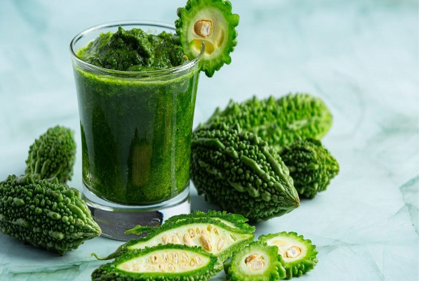 கல்லீரல் பிரச்னைகளை  நொடியில் தீர்க்கும் ஒரே ஒரு பானம்... பச்சையாக குடித்தால் பலன் அதிகம்! | Bitter Gourd Juice Recipe