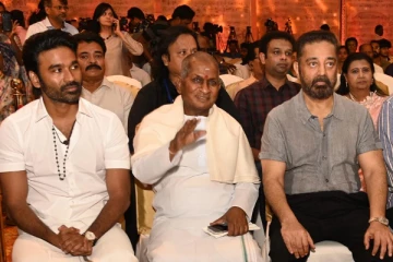 இளையராஜா மட்டுமின்றி இவருடைய பயோபிக் படத்திலும் நடிக்க ஆசை.. தனுஷ் நெகிழ்ச்சி பேச்சு