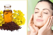 முகத்தை பளபளவென மாற்றனுமா? தினமும் இந்த எண்ணெயை முத்திற்கு பயன்படுத்துங்க