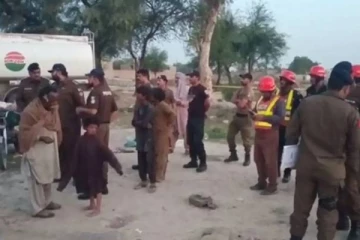 சாலையோர குடிசைகள் மீது பாய்ந்த லாரி! 7 பேர் பரிதாபமாக உயிரிழப்பு