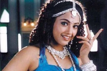 இதுவரை யாரும் பார்க்காத 46 வயதான நடிகை மீனாவின் டூபீஸ் புகைப்படம்! ஓல்ட் இஸ் கோல்ட்