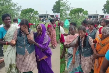 அம்மா இறந்ததை மறைத்து மகளை தேர்வுக்கு அனுப்பிய தந்தை! நெஞ்சை உருக்கும் சோகம்