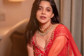 நடிகை திவ்யபாரதி அழகிய புகைப்படங்கள்