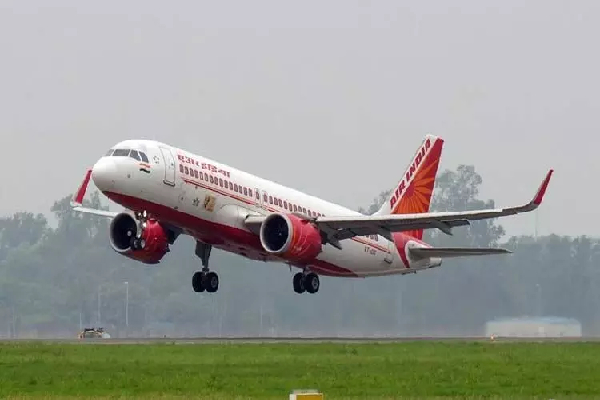 பறவை மோதியது தெரிந்தும் கட்டுநாயக்காவிலிருந்து சென்னைக்கு பறந்த விமானத்தால் பரபரப்பு | Air India Aircraft After Suspected Bird Strike