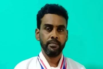 தேசிய கராத்தே சுற்றுப்போட்டியில் தங்கப்பதக்கங்களை வென்ற சத்தியராஜன்