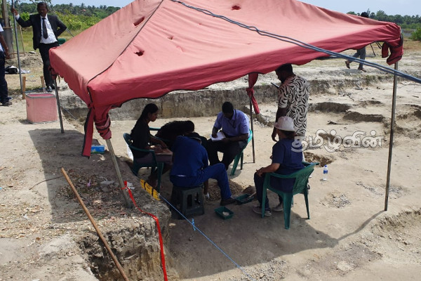 செம்மணி - சித்துபாத்தி மனிதப் புதைகுழி அகழ்வு பணிகள் தற்காலிகமாக நிறுத்தம் | Chemmani Massgrave Excavation Work Stop