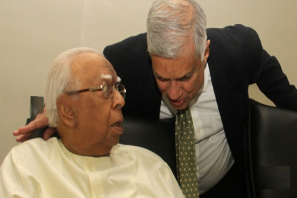 ரணிலின் தந்திரத்திற்கு விலை போயுள்ள கூட்டமைப்பு - தமிழ் மக்களின் உரிமைகளையும் விலை பேசாதீர்கள்! | Sri Lanka President Ranil Ltte Tna International