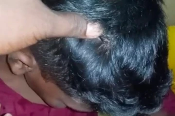 கிளிநொச்சி பாடசாலை ஒன்றில் வகுப்பறையை மூடி மாணவன் மீது ஆசிரியை தாக்குதல்(Photo)