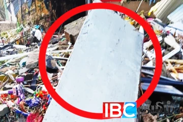 வெள்ளத்தின் மத்தியிலும் அதிஷ்டவசமாக சிக்கிய தங்கப்பெட்டகம்