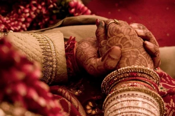 பிரதமர் பெயர் தெரியாத மாப்பிள்ளை - அதிர்ச்சியில் தம்பியை திருமணம் செய்த மணப்பெண்!