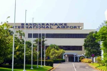 விமான நிலைய தாக்குதல் குறித்த போலி மின்னஞ்சல்! கமால் குணரட்ன விளக்கம்