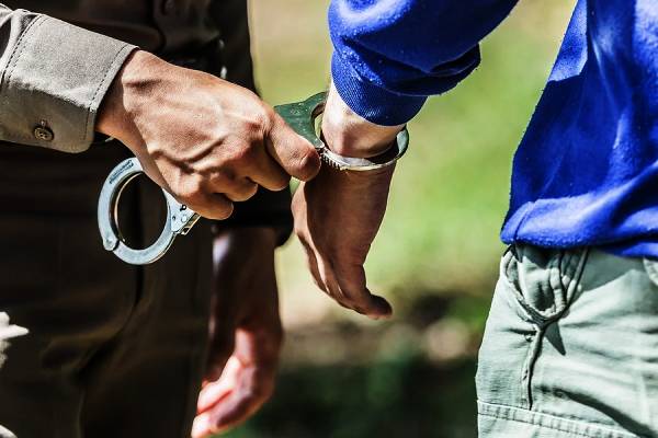 மாணிக்கக்கல் வர்த்தகத்தில் கோடி ரூபாய் மோசடி: சிஐடியால் இளைஞர் சுற்றிவளைப்பு | Fraud In Gem Selling And Bank Money Deposit