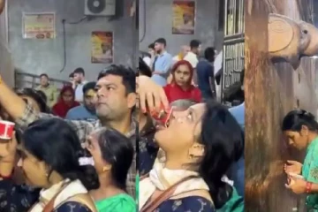 கோயில் AC -ல் இருந்து வெளியேறும் கழிவு நீரை தீர்த்தம் என்று பருகும் பக்தர்கள்