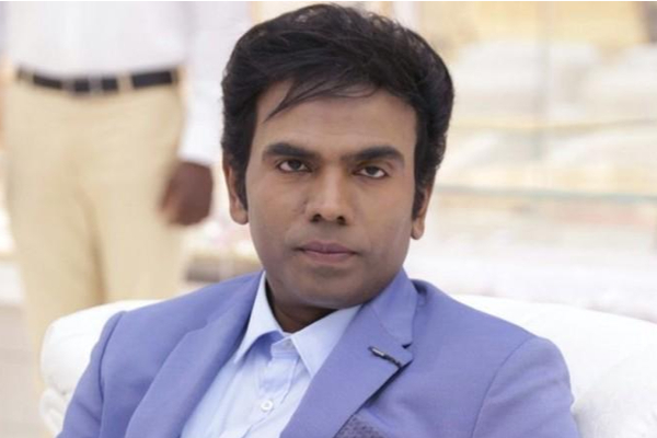 தி லெஜண்ட் சரவணன் அருளின் மாமியார் இவரா.. இவர்களுக்குள் இப்படியொரு உறவு முறை