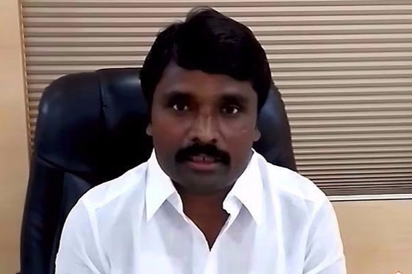 வருமான வரித்துறையினர் சோதனையில் கணக்கில் வராத ரூ. 200 கோடி கண்டுபிடிப்பு.. அதிர்ச்சியளிக்கும் தகவல்