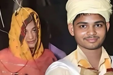 ரயிலில் யாசகம் பெற்ற பெண்ணை திருமணம் செய்த இளைஞன்; சமூகவலைத்தளங்களில் குவியும் பாராட்டு!