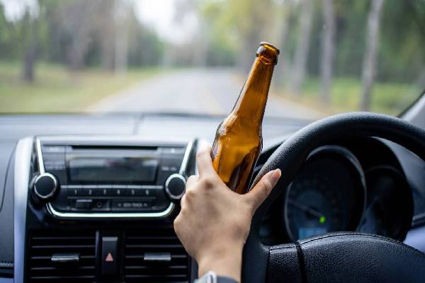 வீதிகளில் மதுபோதையில் வாகனம் ஓட்டுவோருக்கு பொலிஸார் கடுமையான நடவடிக்கை | Police Take Action Against Drunk Drivers Roads