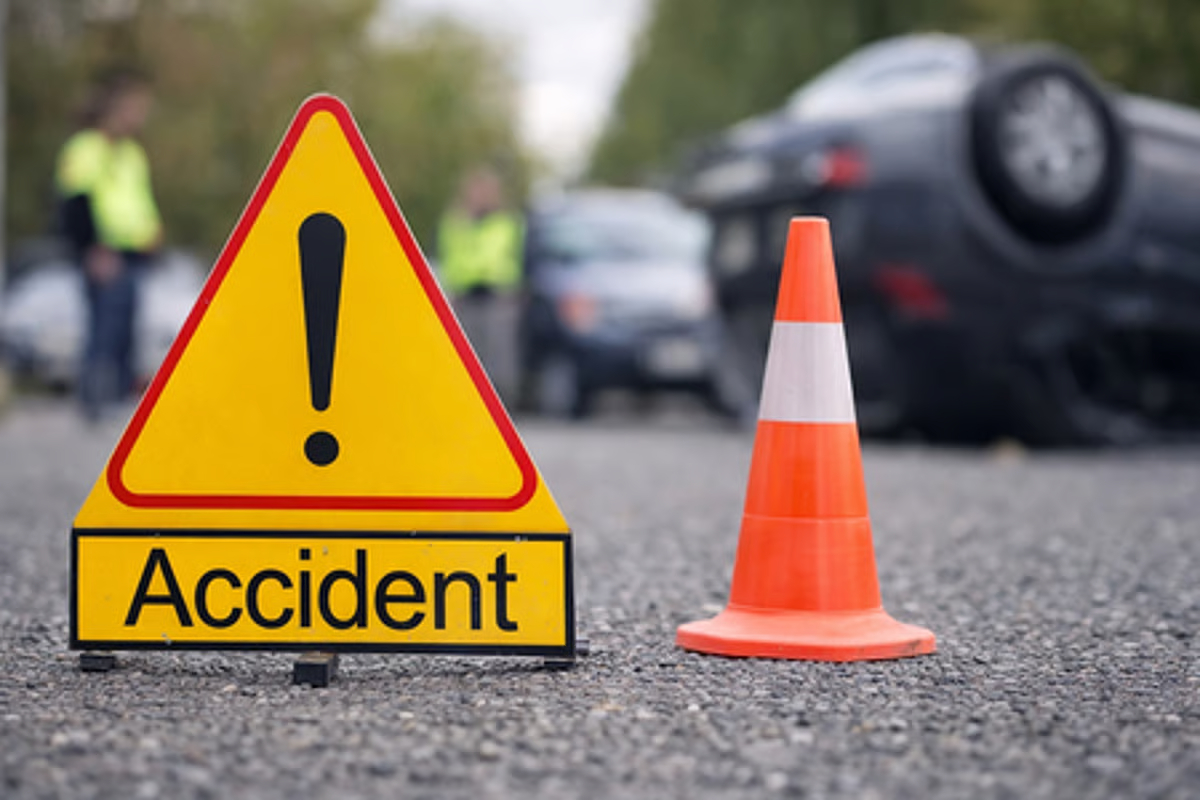 கொழும்பு-கண்டி பிரதான வீதியில் ஏழு வாகனங்கள் மோதி விபத்து | Seven Vehicle Collision On The Colombo Kandy Road