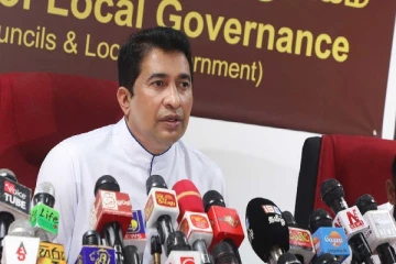 ஐந்து நாடுகளில் சொத்துக்களை குவித்துள்ள அமைச்சர்
