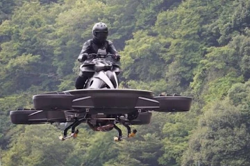 உலகின் முதல் பறக்கும் பைக்: வாகன பிரியர்களை சந்தோஷத்தில் ஆழ்த்திய வைரல் வீடியோ!