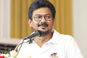 நேத்து ஆரம்பிச்சு இன்னைக்கே முதல்வர் ஆக ஆசை - சாடிய உதயநிதி