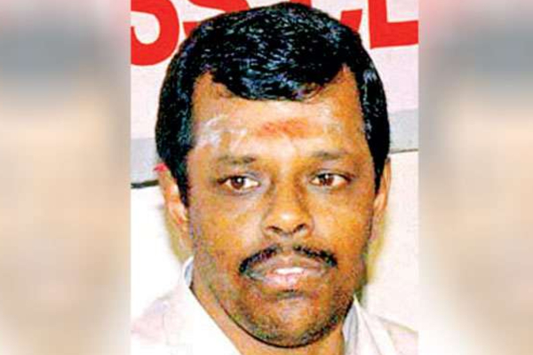 யாழ். நாடாளுமன்ற உறுப்பினர் டி. மகேஸ்வரன் படுகொலை! 17 வருடங்களின் பின்னர் உறுதி செய்யப்பட்ட மரண தண்டனை.. | Death Sentence Assassin Maheswaran Supreme Court யாழ். நாடாளுமன்ற உறுப்பினர் டி. மகேஸ்வரன் படுகொலை! 17 வருடங்களின் பின்னர் உறுதி செய்யப்பட்ட மரண தண்டனை.. | Death Sentence Assassin Maheswaran Supreme Court