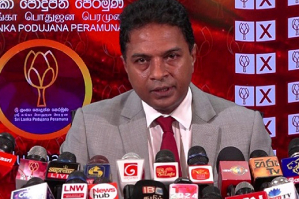 ராஜபக்சாக்களின் அதிரடி - தலைவர் பதவியிலிருந்து நீக்கப்பட்டார் பீரிஸ் | G L Peiris Removed As Slpp Chairman