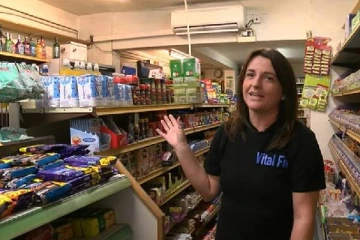 1000 பவுண்டுகளுக்கான சாக்லேட் மொத்தமாக உருகி சேதம்: உடைந்து போன உரிமையாளர்